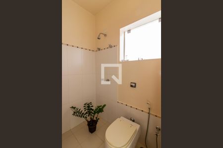 Casa de condomínio à venda com 360m², 3 quartos e 4 vagas Casa de condomínio à venda com 360m², 3 quartos e 4 vagasLavabo