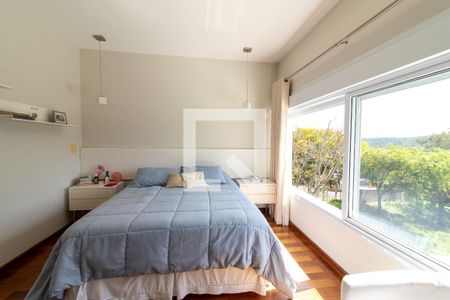 Casa de condomínio à venda com 360m², 3 quartos e 4 vagas Casa de condomínio à venda com 360m², 3 quartos e 4 vagasQuarto 1