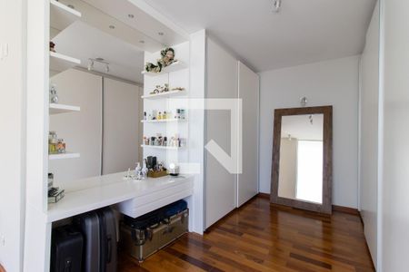 Casa de condomínio à venda com 360m², 3 quartos e 4 vagas Casa de condomínio à venda com 360m², 3 quartos e 4 vagasQuarto 1