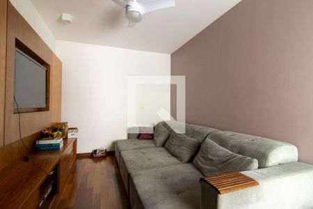 Casa de condomínio à venda com 360m², 3 quartos e 4 vagas Casa de condomínio à venda com 360m², 3 quartos e 4 vagasSala 2