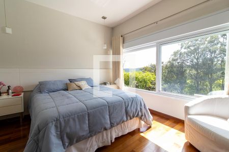 Casa de condomínio à venda com 360m², 3 quartos e 4 vagas Casa de condomínio à venda com 360m², 3 quartos e 4 vagasQuarto 1