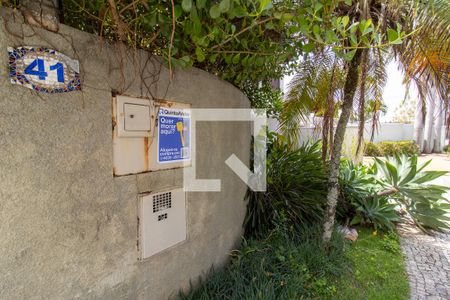 Casa de condomínio à venda com 360m², 3 quartos e 4 vagas Casa de condomínio à venda com 360m², 3 quartos e 4 vagasPlaca