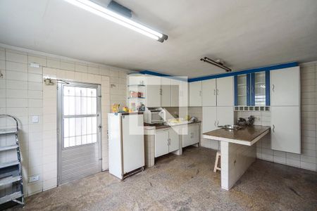 Casa à venda com 340m², 4 quartos e 1 vaga Casa à venda com 340m², 4 quartos e 1 vagaCozinha