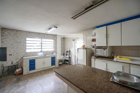 Casa à venda com 340m², 4 quartos e 1 vaga Casa à venda com 340m², 4 quartos e 1 vagaCozinha