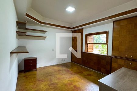 Casa de condomínio para alugar com 486m², 4 quartos e 8 vagasSuíte 3