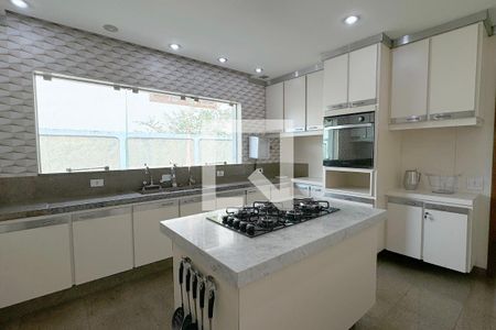 Casa de condomínio para alugar com 486m², 4 quartos e 8 vagasCozinha