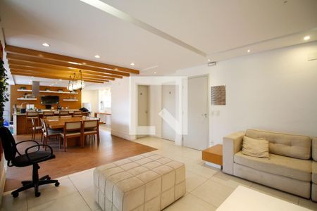 Apartamento à venda com 120m², 1 quarto e 2 vagas Apartamento à venda com 120m², 1 quarto e 2 vagasÁrea Comum - Salão de Festas