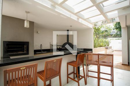 Apartamento à venda com 120m², 1 quarto e 2 vagas Apartamento à venda com 120m², 1 quarto e 2 vagasÁrea Comum - Churrasqueira