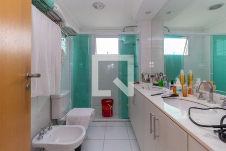 Apartamento para alugar com 205m², 4 quartos e 3 vagas Apartamento para alugar com 205m², 4 quartos e 3 vagasBanheiro da Suíte 2