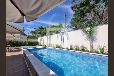 Apartamento à venda com 34m², 1 quarto e sem vaga Apartamento à venda com 34m², 1 quarto e sem vagaFachada