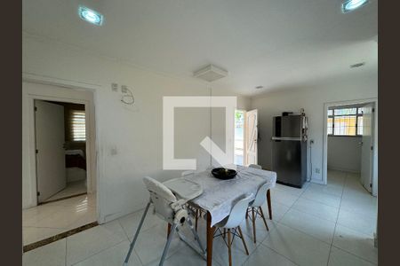 Casa de condomínio à venda com 560m², 5 quartos e 3 vagas Casa de condomínio à venda com 560m², 5 quartos e 3 vagasCozinha