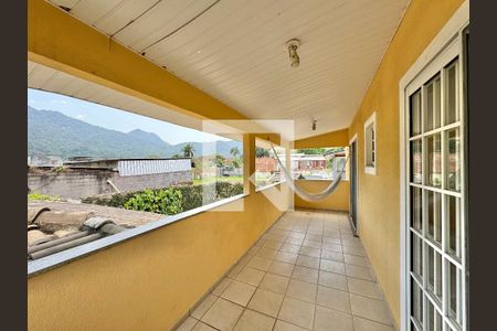 Casa de condomínio à venda com 560m², 5 quartos e 3 vagas Casa de condomínio à venda com 560m², 5 quartos e 3 vagasSuíte 1 e 2 - Varanda