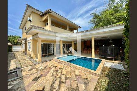 Casa de condomínio à venda com 560m², 5 quartos e 3 vagas Casa de condomínio à venda com 560m², 5 quartos e 3 vagasÁrea comum