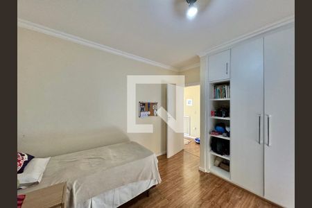 Casa de condomínio à venda com 560m², 5 quartos e 3 vagas Casa de condomínio à venda com 560m², 5 quartos e 3 vagasQuarto 3