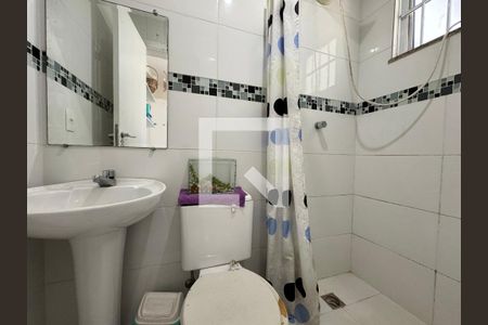 Casa de condomínio à venda com 560m², 5 quartos e 3 vagas Casa de condomínio à venda com 560m², 5 quartos e 3 vagasÁrea de Serviço - Banheiro