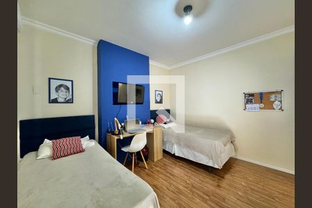Casa de condomínio à venda com 560m², 5 quartos e 3 vagas Casa de condomínio à venda com 560m², 5 quartos e 3 vagasQuarto 2