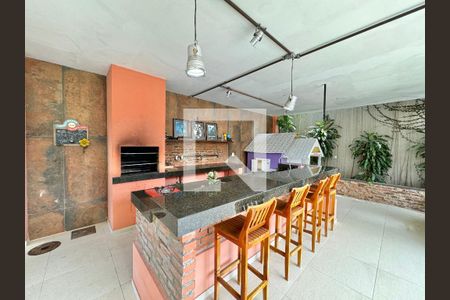 Casa de condomínio à venda com 560m², 5 quartos e 3 vagas Casa de condomínio à venda com 560m², 5 quartos e 3 vagasÁrea comum