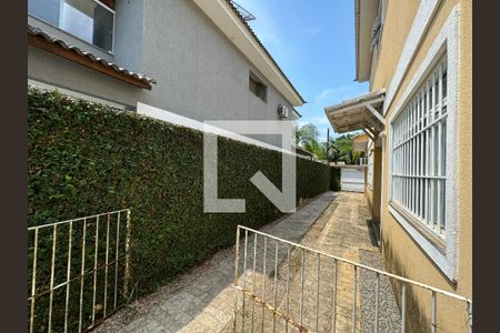 Casa de condomínio à venda com 560m², 5 quartos e 3 vagas Casa de condomínio à venda com 560m², 5 quartos e 3 vagasÁrea comum