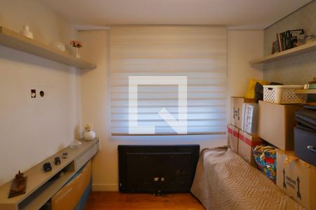 Apartamento à venda com 221m², 4 quartos e 4 vagas Apartamento à venda com 221m², 4 quartos e 4 vagasQuarto 2