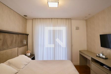 Apartamento à venda com 221m², 4 quartos e 4 vagas Apartamento à venda com 221m², 4 quartos e 4 vagasQuarto 4