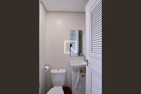 Apartamento à venda com 221m², 4 quartos e 4 vagas Apartamento à venda com 221m², 4 quartos e 4 vagasBanheiro de serviço