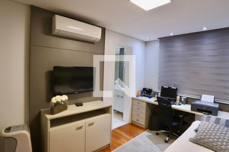 Apartamento à venda com 221m², 4 quartos e 4 vagas Apartamento à venda com 221m², 4 quartos e 4 vagasQuarto 3