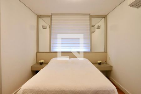 Apartamento à venda com 221m², 4 quartos e 4 vagas Apartamento à venda com 221m², 4 quartos e 4 vagasQuarto 1