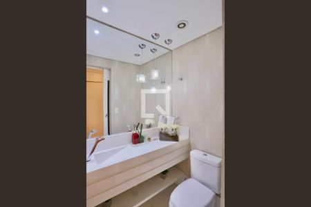 Apartamento à venda com 221m², 4 quartos e 4 vagas Apartamento à venda com 221m², 4 quartos e 4 vagasBanheiro