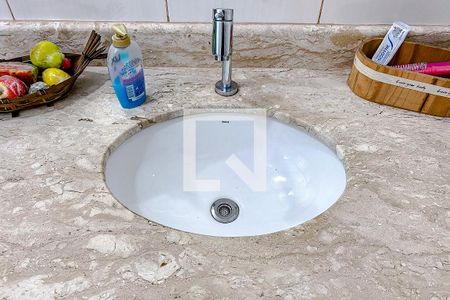 Casa à venda com 210m², 3 quartos e 5 vagasBanheiro da Suíte 2