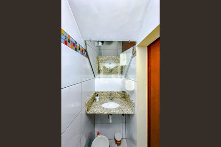 Casa à venda com 210m², 3 quartos e 5 vagasLavabo garagem