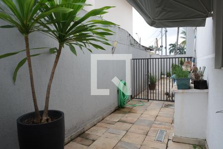 Casa de condomínio para alugar com 590m², 5 quartos e 8 vagasÁrea externa