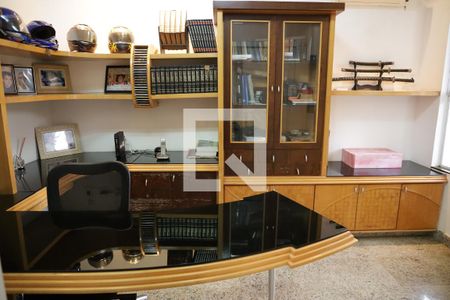 Casa de condomínio para alugar com 590m², 5 quartos e 8 vagasSala