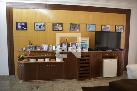 Casa de condomínio para alugar com 590m², 5 quartos e 8 vagasSala