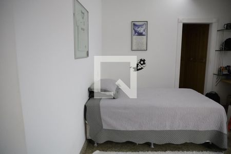 Casa de condomínio para alugar com 590m², 5 quartos e 8 vagasBanheiro