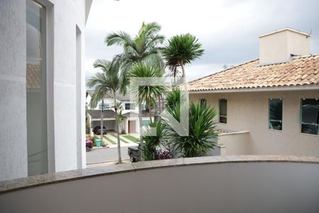 Casa de condomínio para alugar com 590m², 5 quartos e 8 vagasSacada