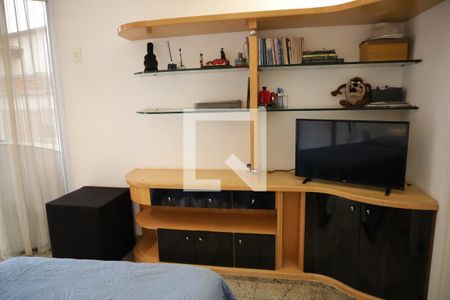 Casa de condomínio para alugar com 590m², 5 quartos e 8 vagasQuarto