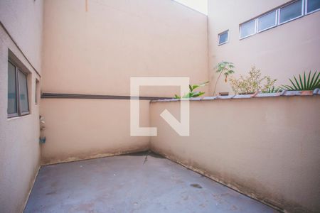 Apartamento à venda com 100m², 2 quartos e 1 vagaQuintal