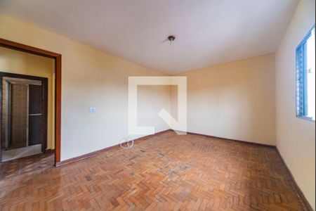 Casa à venda com 250m², 6 quartos e 2 vagasQuarto 2