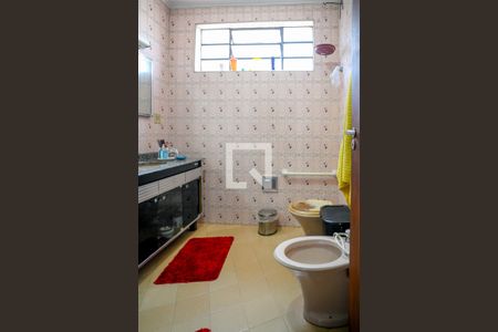 Casa à venda com 760m², 3 quartos e 2 vagasBanheiro