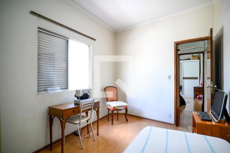 Casa à venda com 760m², 3 quartos e 2 vagasQuarto 