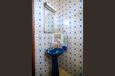 Casa à venda com 760m², 3 quartos e 2 vagasBanheiro