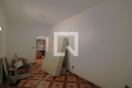 Casa à venda com 232m², 3 quartos e 8 vagasQuarto 2