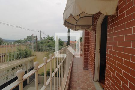 Casa à venda com 232m², 3 quartos e 8 vagasSacada da suíte