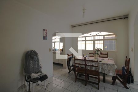 Casa à venda com 232m², 3 quartos e 8 vagasCopa