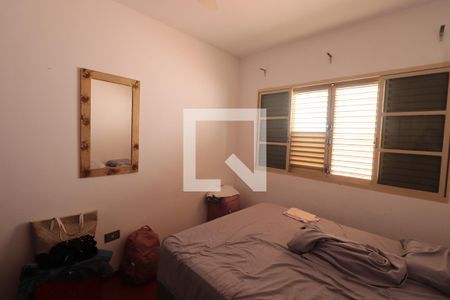 Casa à venda com 350m², 8 quartos e 3 vagasQuarto 2