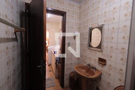 Casa à venda com 350m², 8 quartos e 3 vagasBanheiro