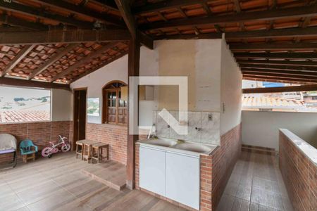 Casa à venda com 90m², 3 quartos e 1 vagaÁrea de Serviço