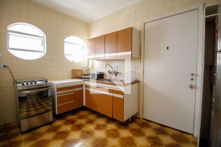 Apartamento à venda com 167m², 4 quartos e 2 vagas Apartamento à venda com 167m², 4 quartos e 2 vagasCozinha