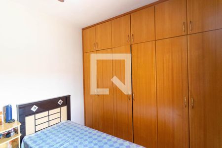 Casa à venda com 220m², 4 quartos e 3 vagas Casa à venda com 220m², 4 quartos e 3 vagasQuarto 02