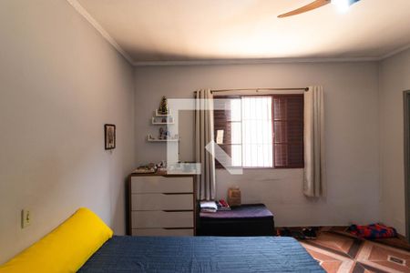 Casa à venda com 220m², 4 quartos e 3 vagas Casa à venda com 220m², 4 quartos e 3 vagasSuíte